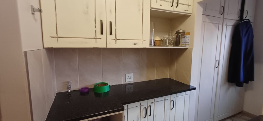 To Let 5 Bedroom Property for Rent in La Provance Free State